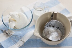 Preparazione Naked cake al caramello - Fase 2