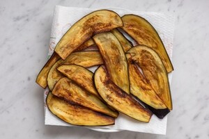 Preparazione Rose di melanzane  - Fase 1