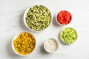 Preparazione Tartare di verdure con yogurt alle erbe - Fase 1