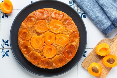 Torta rovesciata di albicocche