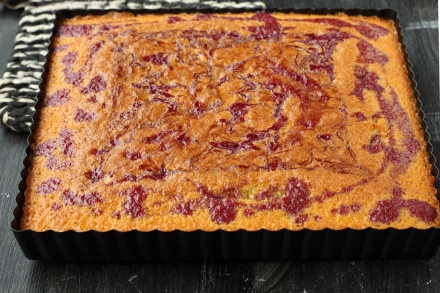 Preparazione Torta variegata ai frutti di bosco - Fase 7 Preparazione Torta variegata ai frutti di bosco - Fase 7