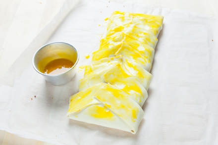 Preparazione Treccia di pasta sfoglia alle fragole  - Fase 2 Preparazione Treccia di pasta sfoglia alle fragole  - Fase 2