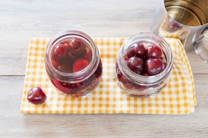 Preparazione Ciliegie sciroppate - Fase 3