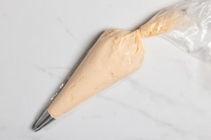 Preparazione Crostini al salmone affumicato - Fase 2