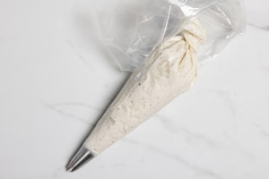 Preparazione Crostini al salmone affumicato - Fase 2