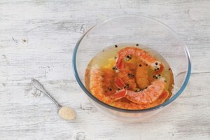 Preparazione Gamberi alla birra  - Fase 1