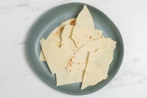 Preparazione Pesce spada con verdure, frutta e pane croccante  - Fase 4