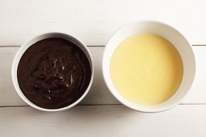 Preparazione Torta con biscotti secchi e crema pasticcera - Fase 1