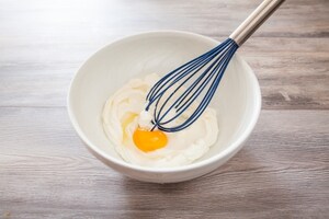 Preparazione Torta di pesche e formaggio - Fase 1
