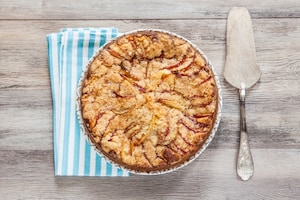 Preparazione Torta di pesche e formaggio - Fase 5