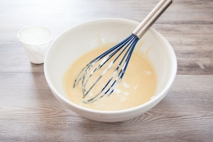 Preparazione Torta di pesche e formaggio - Fase 2