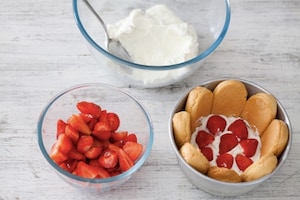 Preparazione Charlotte alle fragole - Fase 2