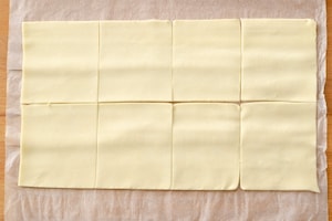 Preparazione Fagottini di sfoglia, pomodoro e mozzarella - Fase 3