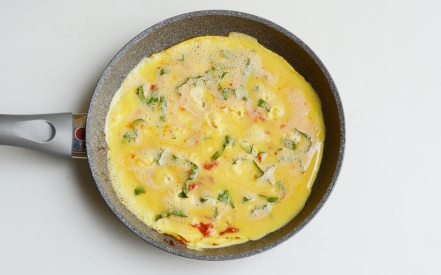 Preparazione Frittata con i pomodori - Fase 2 Preparazione Frittata con i pomodori - Fase 2