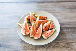 Preparazione Melanzane ripiene vegetariane - Fase 2