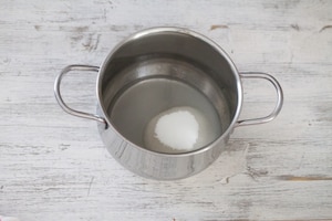 Preparazione Mini tartellette di biscotto con crema al cioccolato e meringa - Fase 3