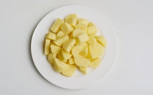 Preparazione Nidi di patate con uova - Fase 1