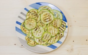 Preparazione Parmigiana di zucchine light - Fase 1