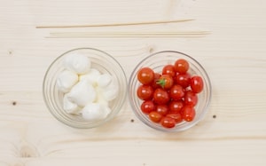 Preparazione Spiedini di frittata alle erbe e mozzarella - Fase 2