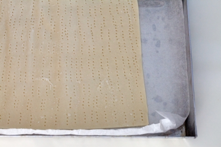 Preparazione Torta diplomatica con biscotti ai cereali - Fase 1 Preparazione Torta diplomatica con biscotti ai cereali - Fase 1
