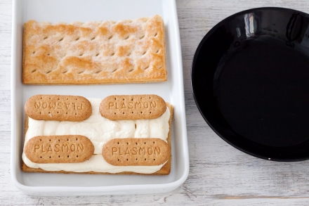 Preparazione Torta diplomatica con biscotti ai cereali - Fase 4 Preparazione Torta diplomatica con biscotti ai cereali - Fase 4