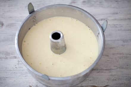 Preparazione Chiffon cake - Fase 4 Preparazione Chiffon cake - Fase 4