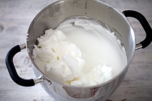 Preparazione Chiffon cake - Fase 3