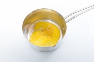 Preparazione Panna cotta al mango - Fase 1