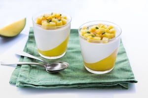 Preparazione Panna cotta al mango - Fase 3