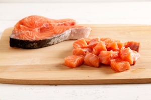 Preparazione Pasta fredda con pesto di avocado e salmone - Fase 4