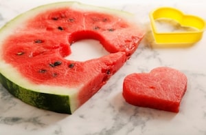 Preparazione Spiedini di anguria e mirtilli - Fase 1