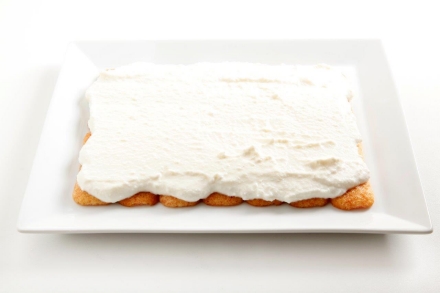 Preparazione Tiramisù con panna e frutta - Fase 5 Preparazione Tiramisù con panna e frutta - Fase 5