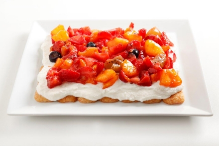 Preparazione Tiramisù con panna e frutta - Fase 5 Preparazione Tiramisù con panna e frutta - Fase 5
