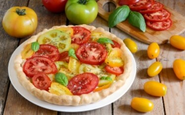 Torta salata con pomodori