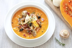 Preparazione Crema di zucca, gnocchi di ricotta, funghi e rigatino croccante - Fase 6