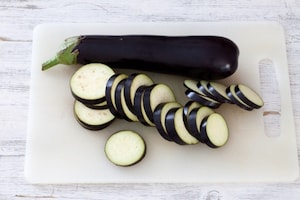Preparazione Melanzane ripiene fritte - Fase 1