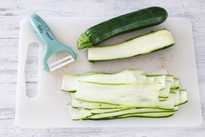 Preparazione Rose di zucchine alla parmigiana - Fase 1