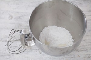 Preparazione Tiramisù senza uova - Fase 1