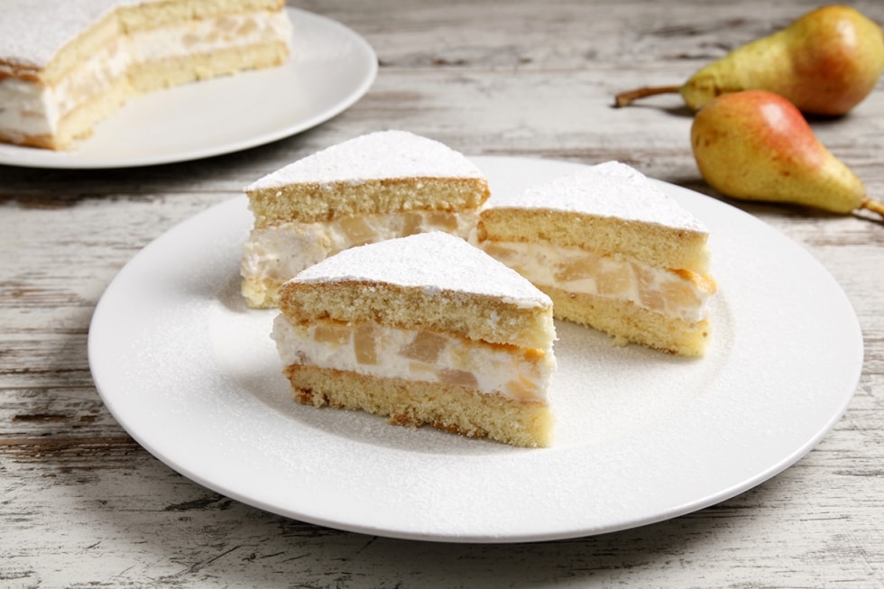 Torta cremosa di pere e ricotta  ricetta