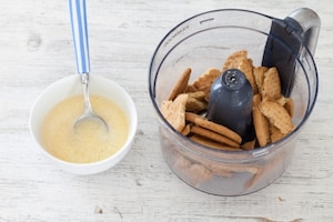 Preparazione Torta Kinder Bueno - Fase 1