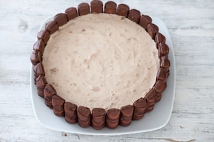 Preparazione Torta Kinder Bueno - Fase 6