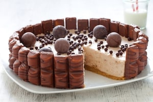 Preparazione Torta Kinder Bueno - Fase 7