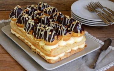 Torta profiteroles
