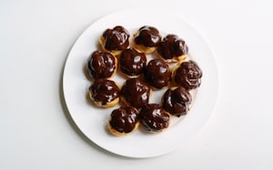 Preparazione Torta profiteroles - Fase 3