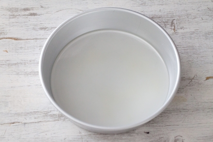 Preparazione Torta upside down all'ananas - Fase 1 Preparazione Torta upside down all'ananas - Fase 1