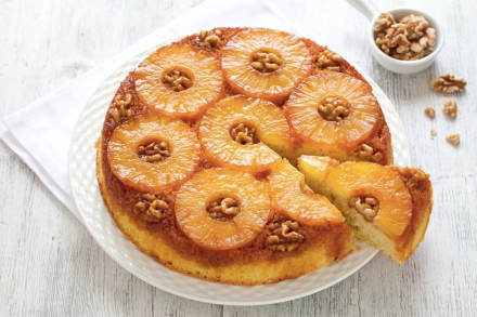 Preparazione Torta upside down all'ananas - Fase 4 Preparazione Torta upside down all'ananas - Fase 4