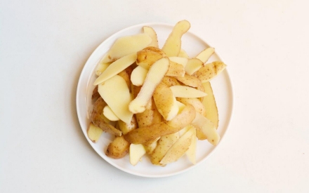 Preparazione Bucce di patate fritte - Fase 2 Preparazione Bucce di patate fritte - Fase 2