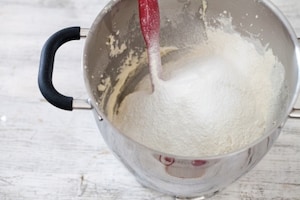 Preparazione Bundt cake - Fase 2
