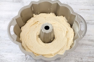 Preparazione Bundt cake - Fase 2