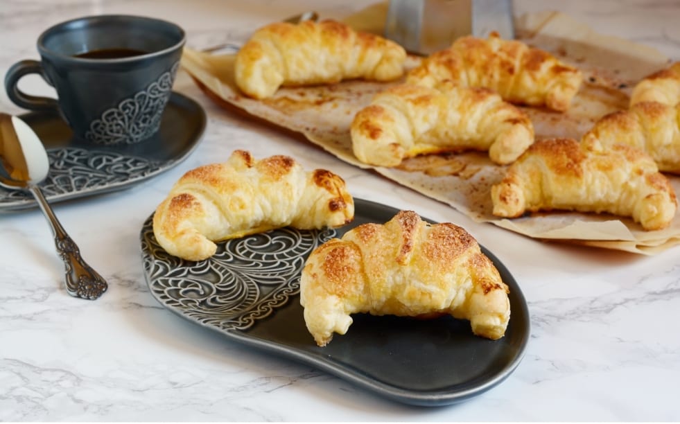 Croissant alle mele ricetta